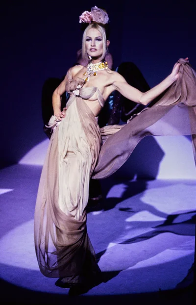 Look 94